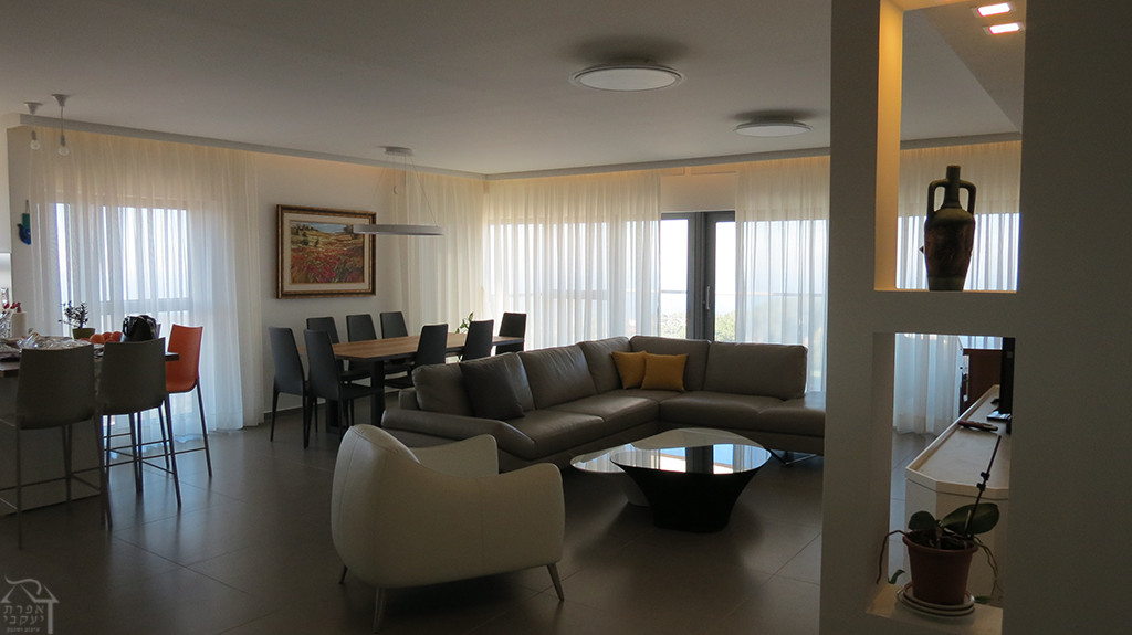Haifa_David_Towers_1_Livingroom_2