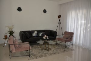 עיצוב-פנים-דו-משפחתי (1)