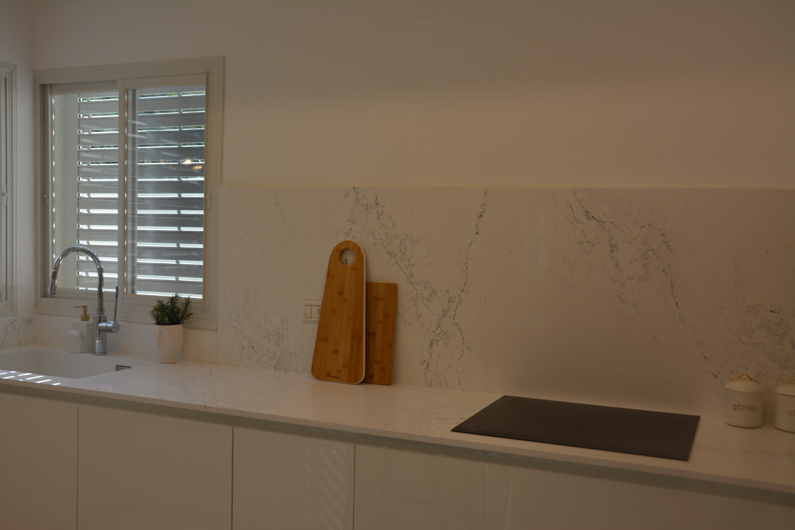 עיצוב-פנים-דו-משפחתי (21)