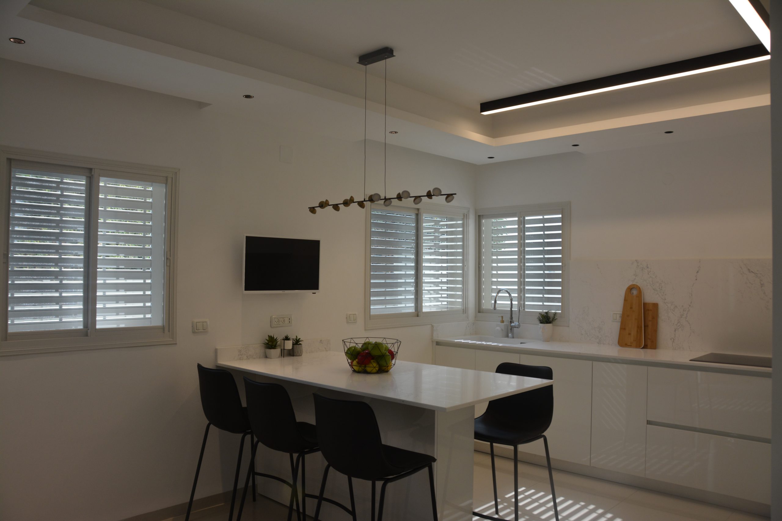 עיצוב-פנים-דו-משפחתי (24)