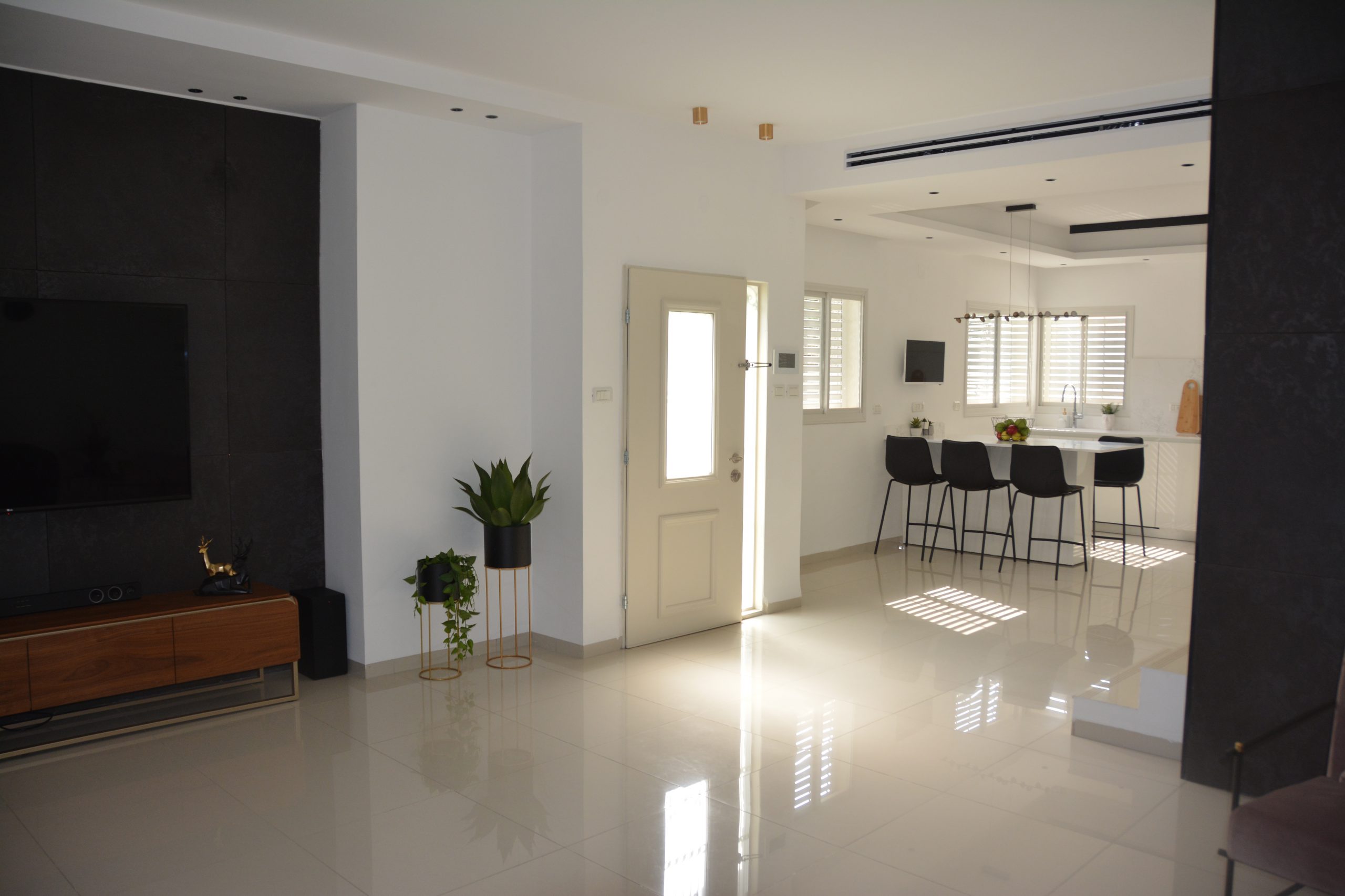 עיצוב-פנים-דו-משפחתי (27)