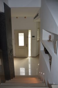 עיצוב-פנים-דו-משפחתי (31)