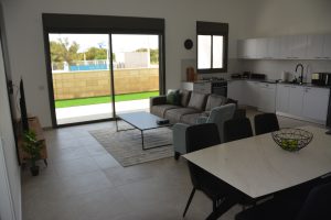 מעצבת פנים airbnb נהריה