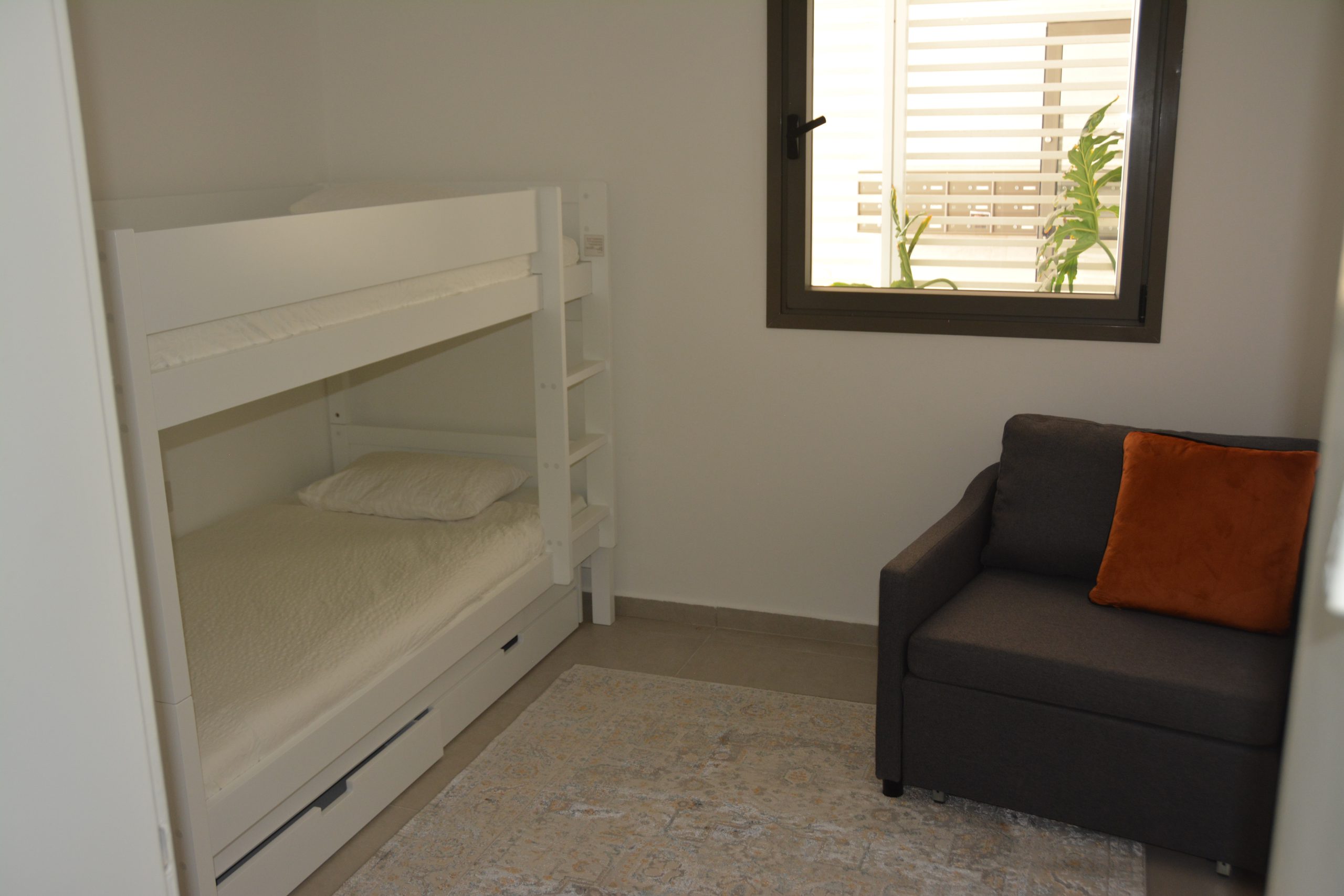 מעצבת פנים airbnb נהריה