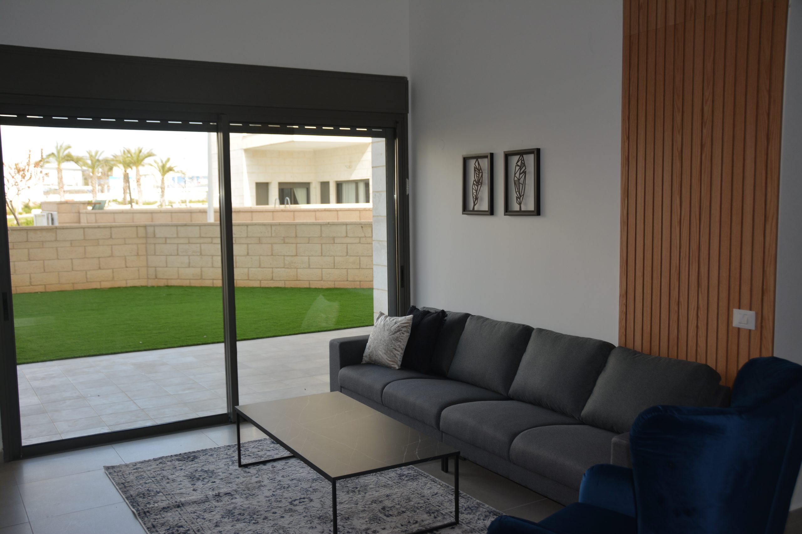 מעצבת פנים airbnb נהריה